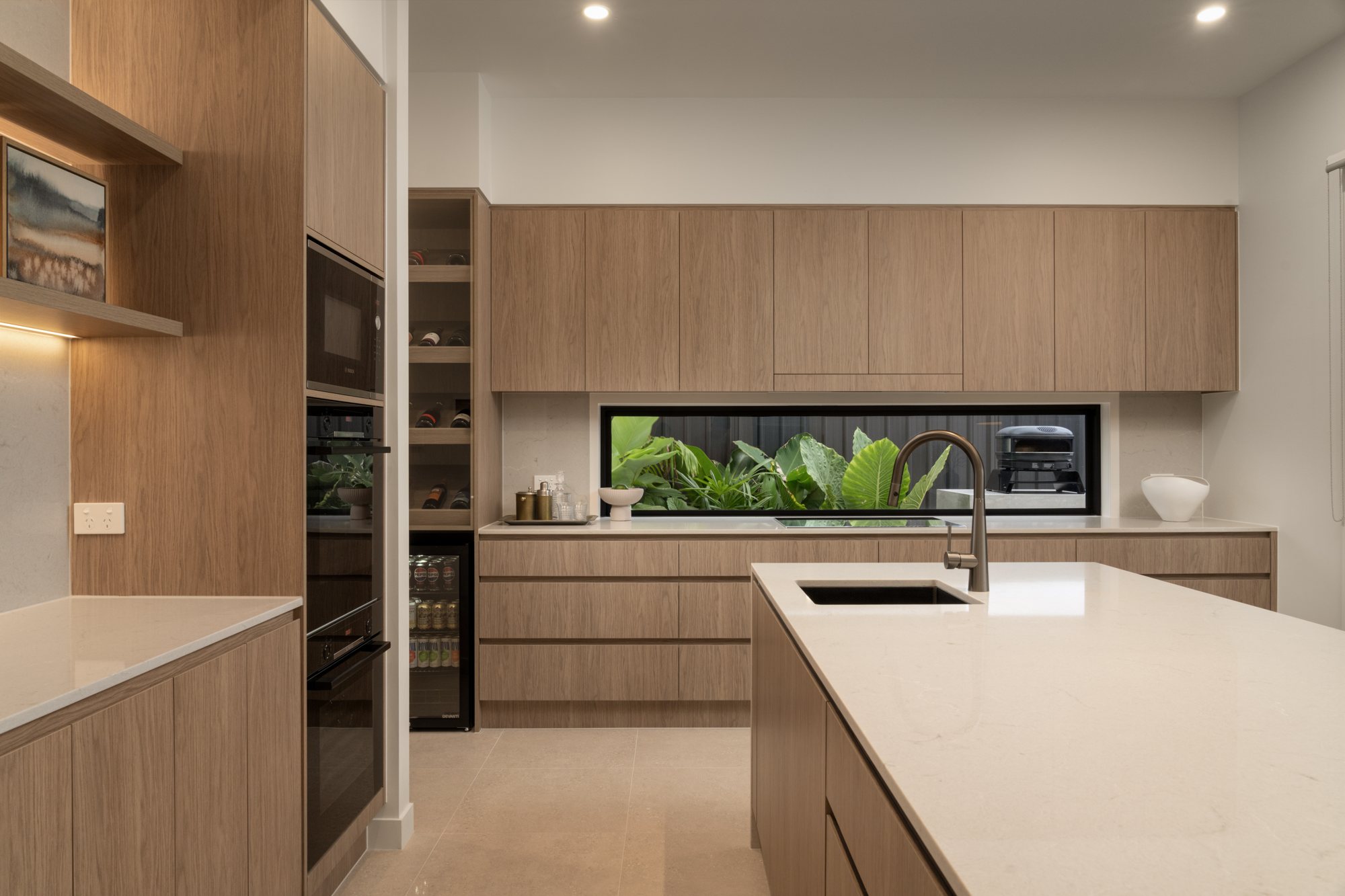 221 Coolum Parade kitchen