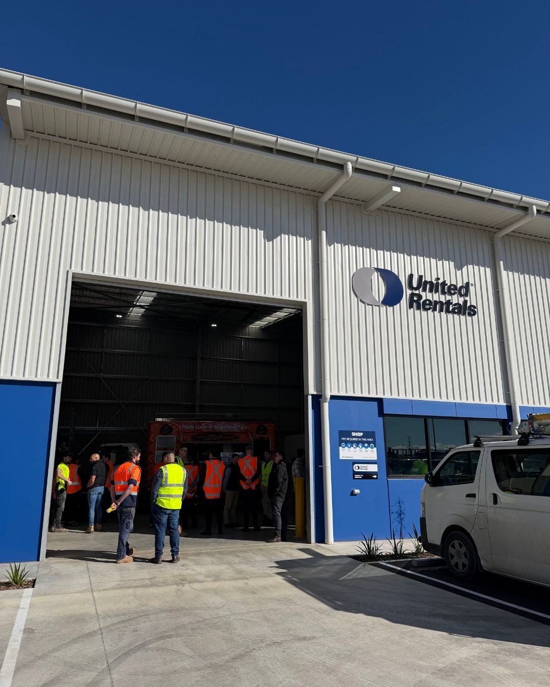 United Rentals signage