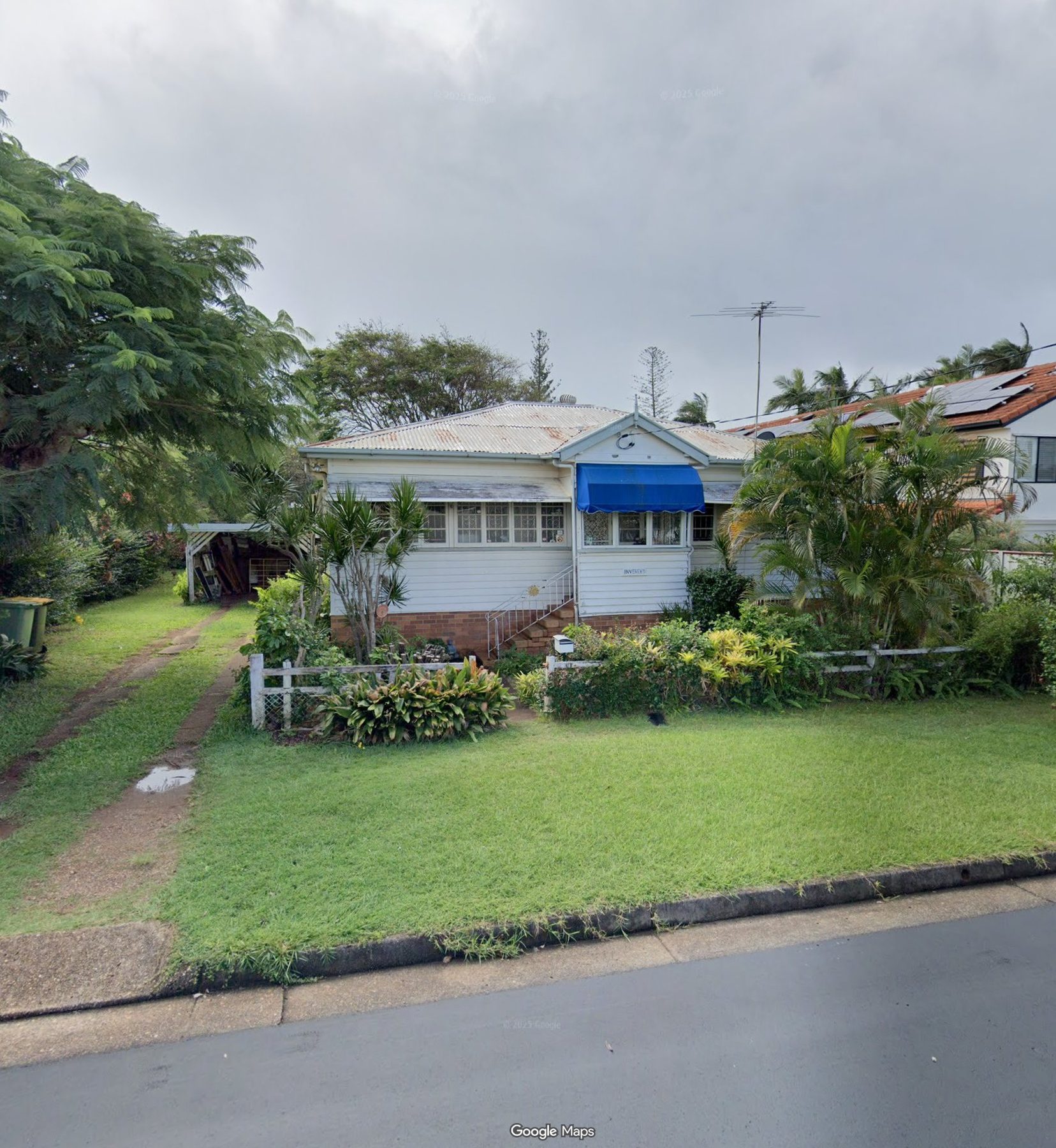 The original cottage before demolition